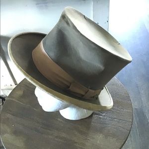 Ooak artist top hat magnolia pearl style